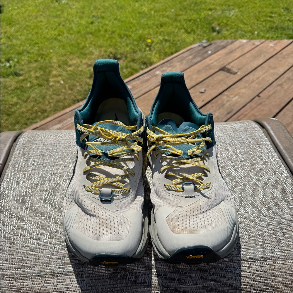 Altra Olympus 5 with Teal and Yellow Highlights